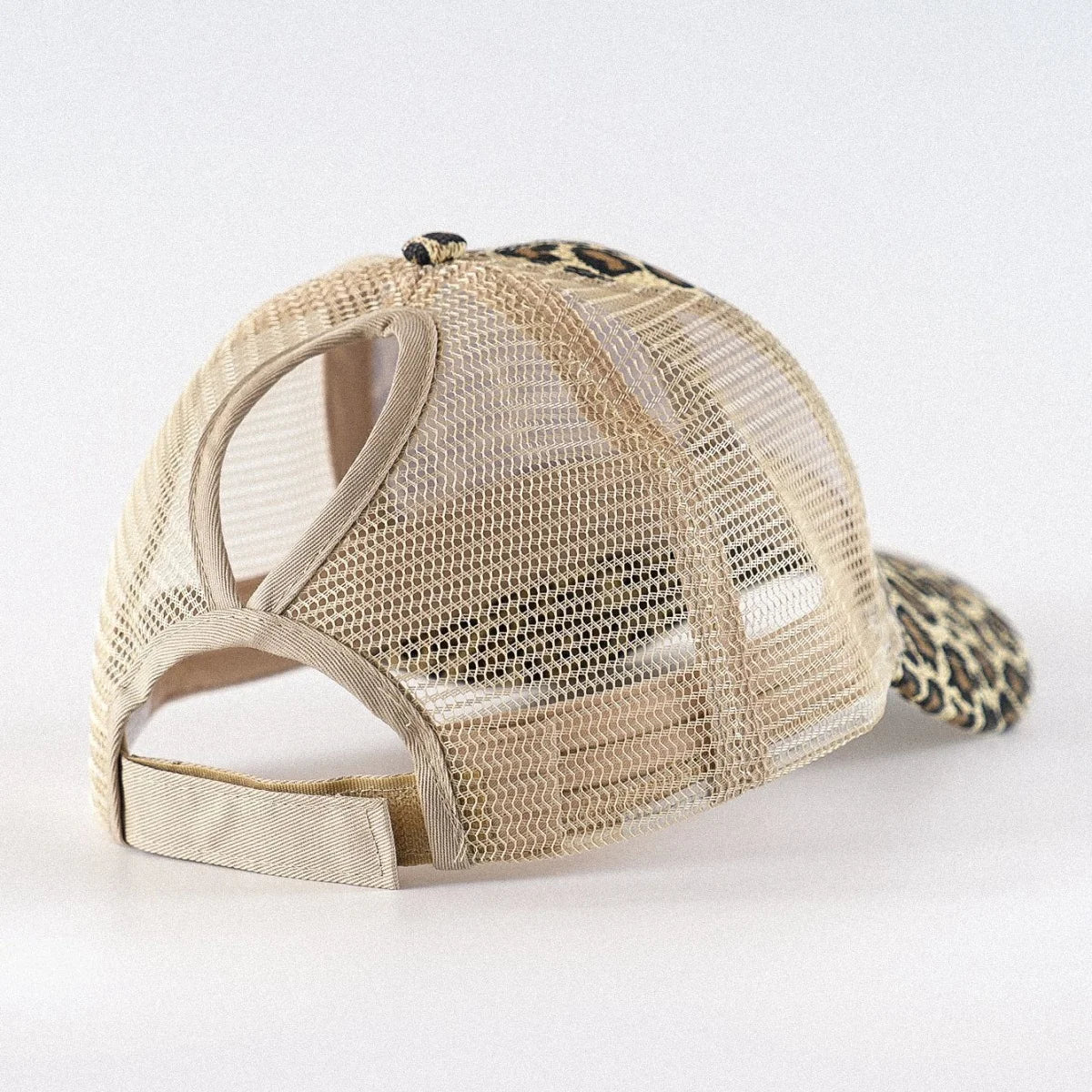 Leopard Print Ponytail Baseball Cap – Stylish & Breathable 🧢🐆